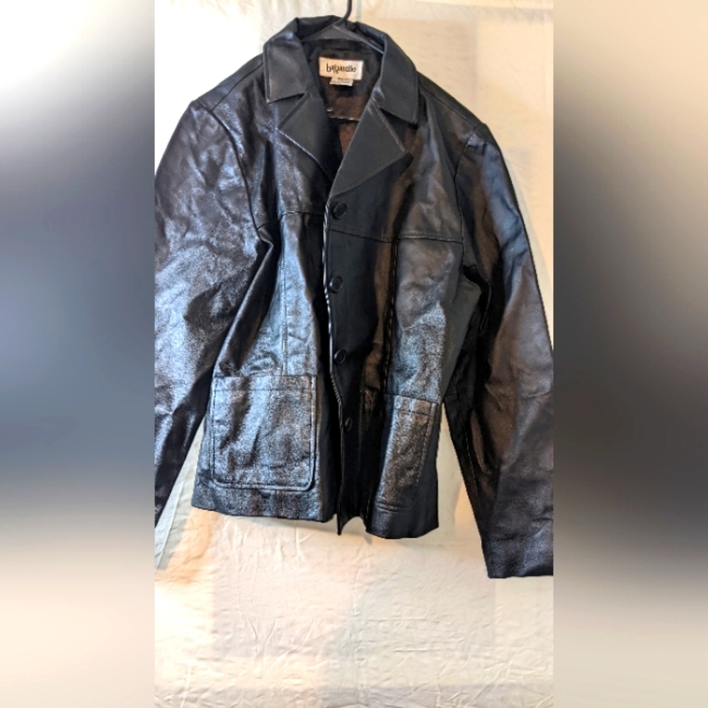 Vintage designer  Bagatelle black leather coat size  XL  hasn't worn look